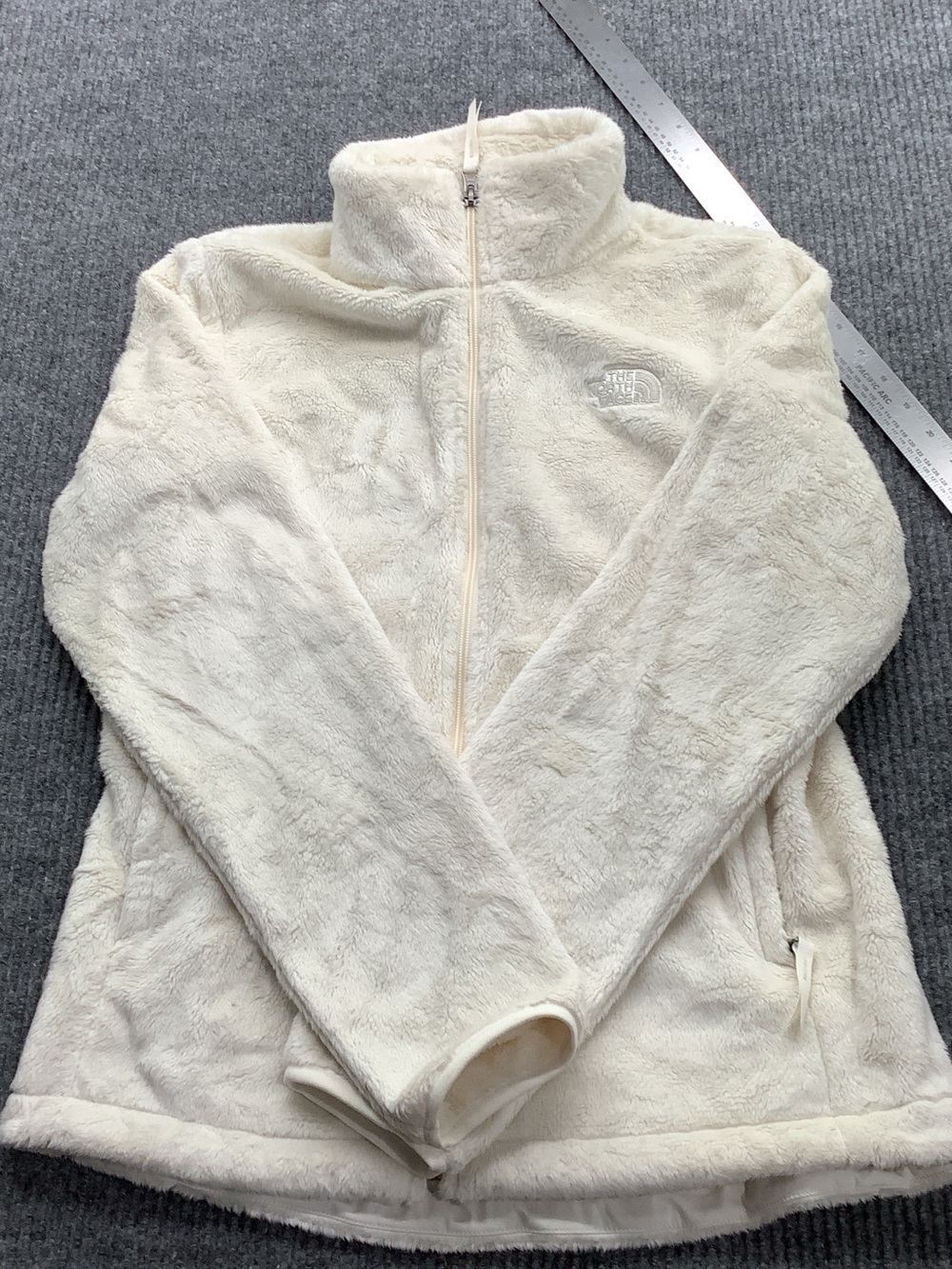 The North Face Women's Ivory Plush Full-Zip Teddy Jacket